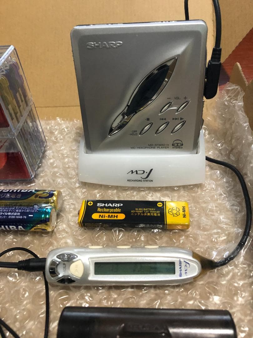 SHARP MD-ST800 ドルビーヘッドフォン搭載ポータブルMDプレーヤー