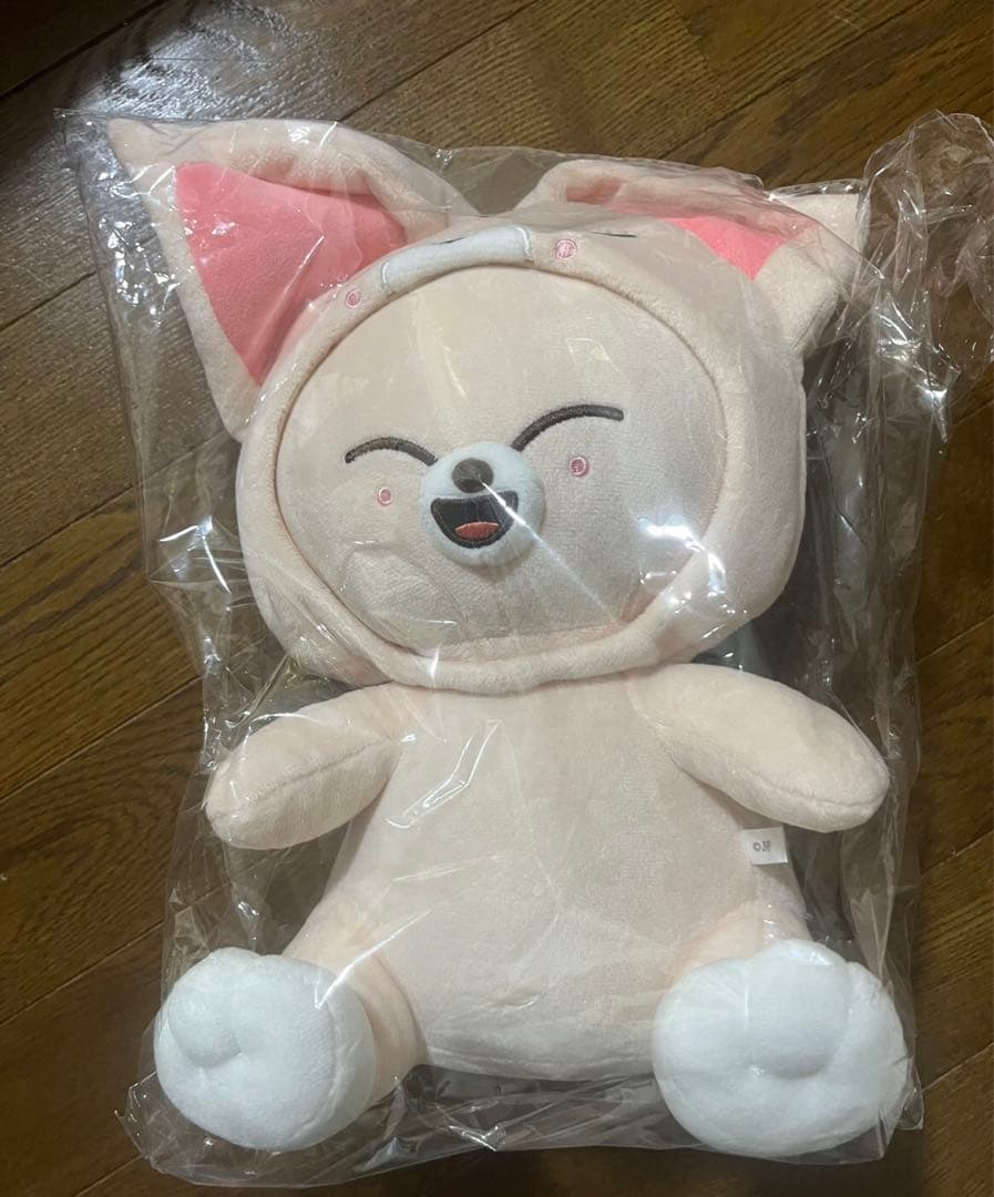 straykids toy world フォクシニー　抱きぬいぐるみ