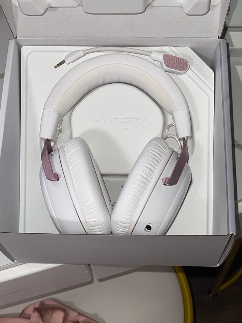 HyperX Cloud III  ゲーミングヘッドセット