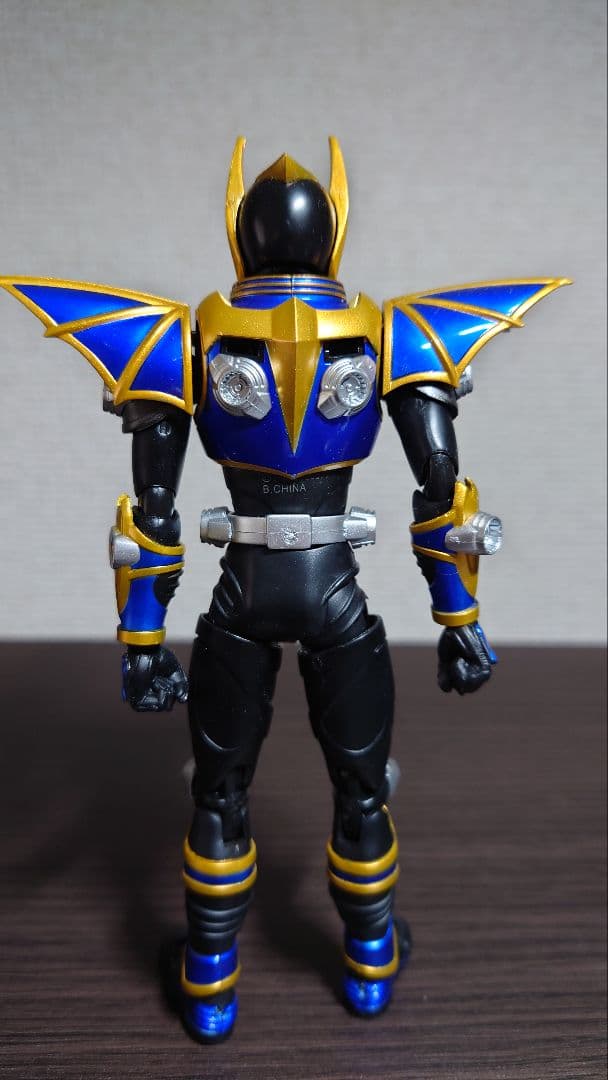 S.H.Figuarts 仮面ライダーナイトサバイブ＆ダークレイダー