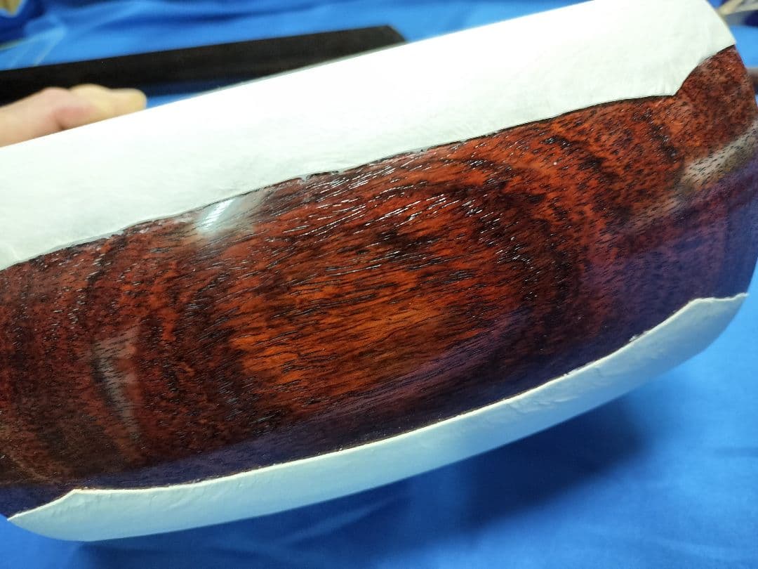 三味線本体 中棹28ミリ　紅木　トチ　綾杉胴　東さわり　良い材　津軽用皮張替え済