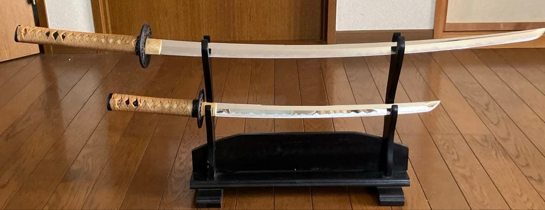 模造刀つば龍すかし　赤、黒2本セット➕掛け台➕袋セット（鑑賞用）