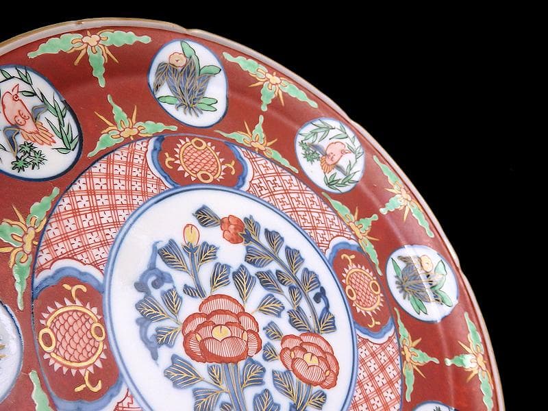 大聖寺伊万里　金襴手　丸紋に花鳥紋　牡丹の図　８寸皿　F123AS-CTd