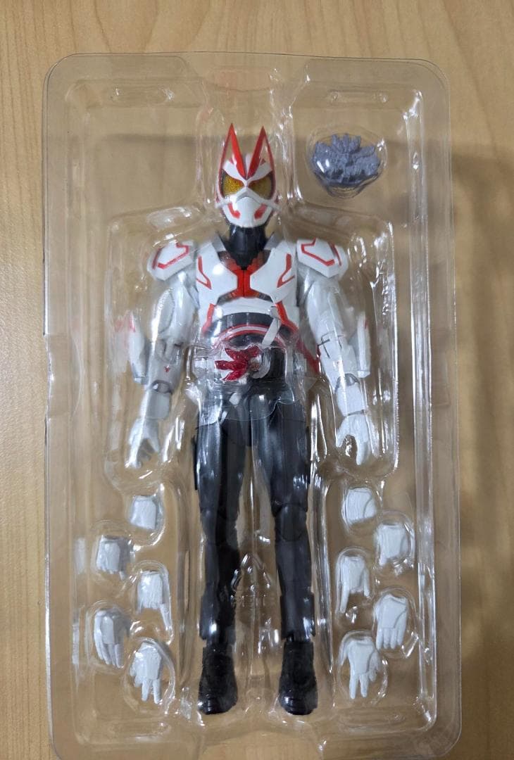 S.H.Figuarts 仮面ライダーギーツ ブーストフォームマークIII