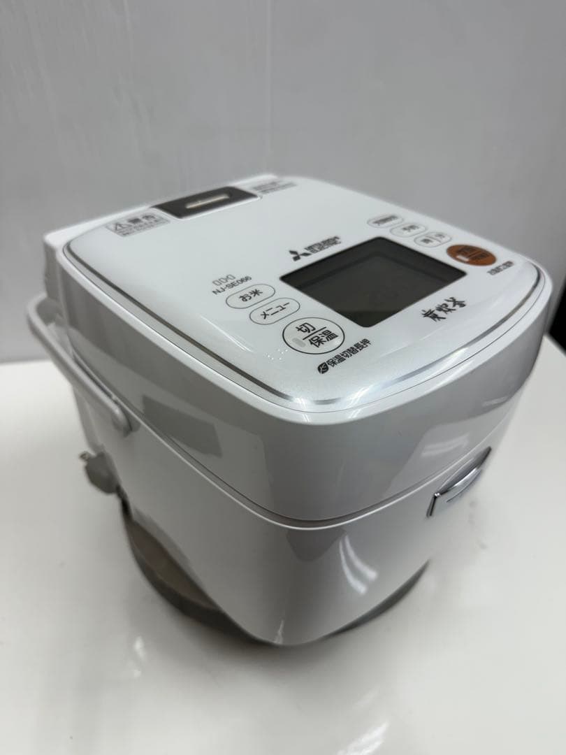 三菱IHジャー炊飯器　NJ-SE066-W 0.63L