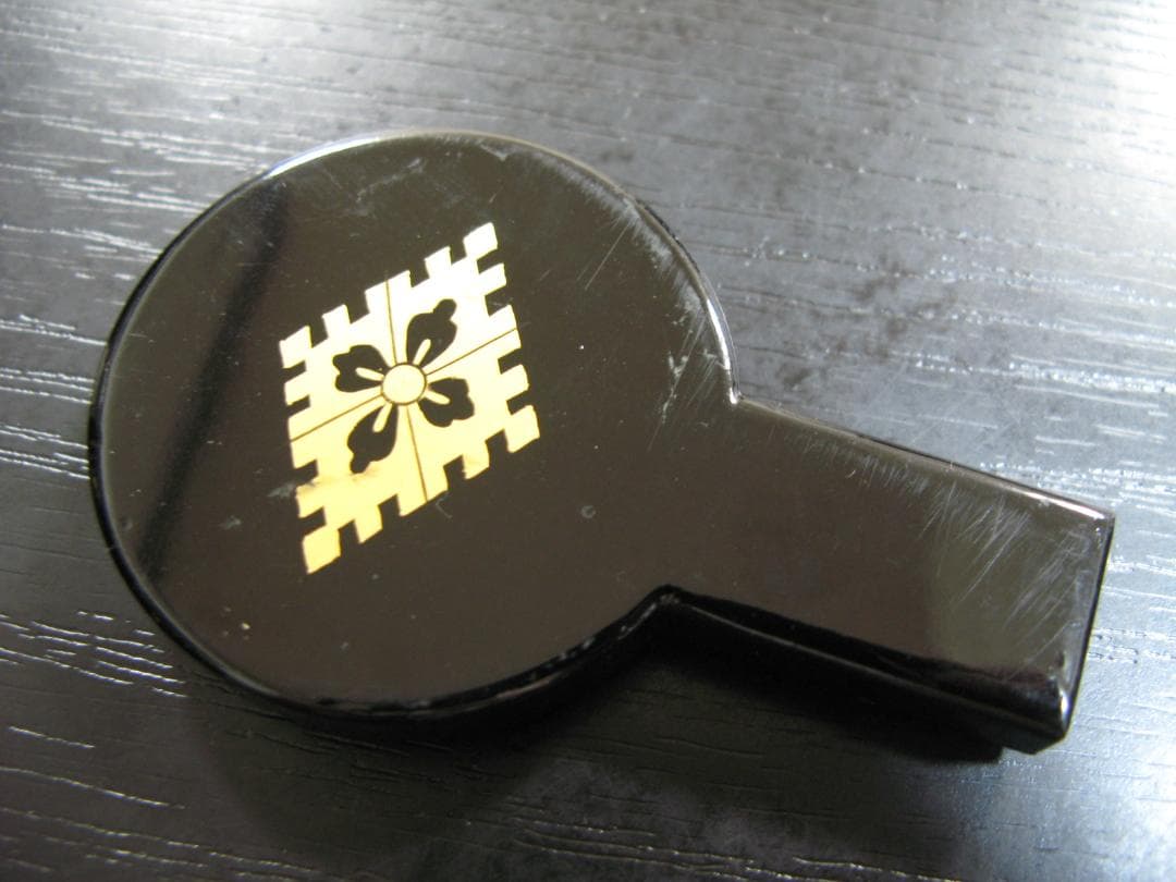 雛人形 名古屋式ひな道具　雛道具 四菱家紋入水注 旧家蔵出品 輪島塗　箪笥　鏡台