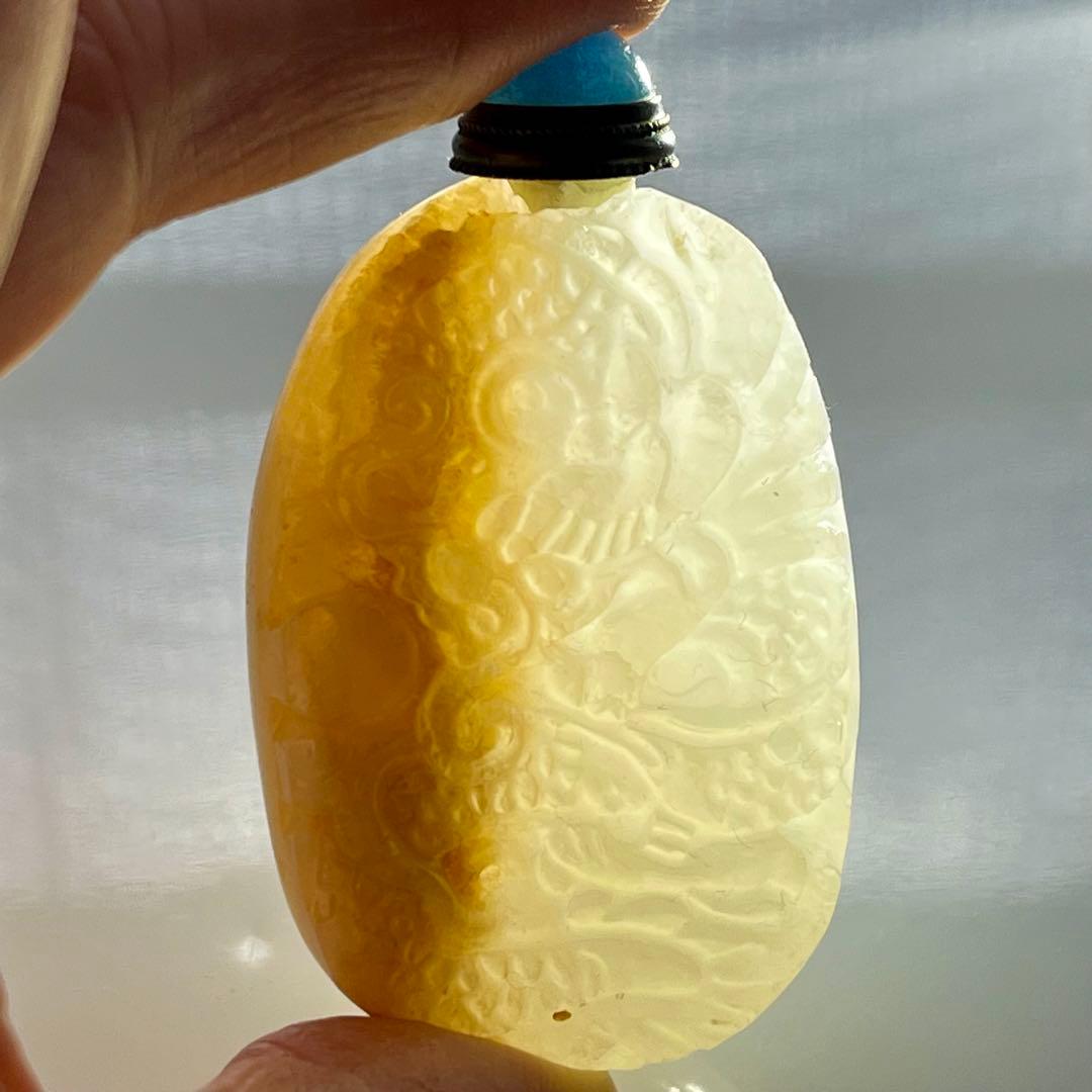美品 和田玉 白玉 鼻煙壺 嗅ぎタバコ 彫刻 龍 軟玉 ネフライト アンティーク