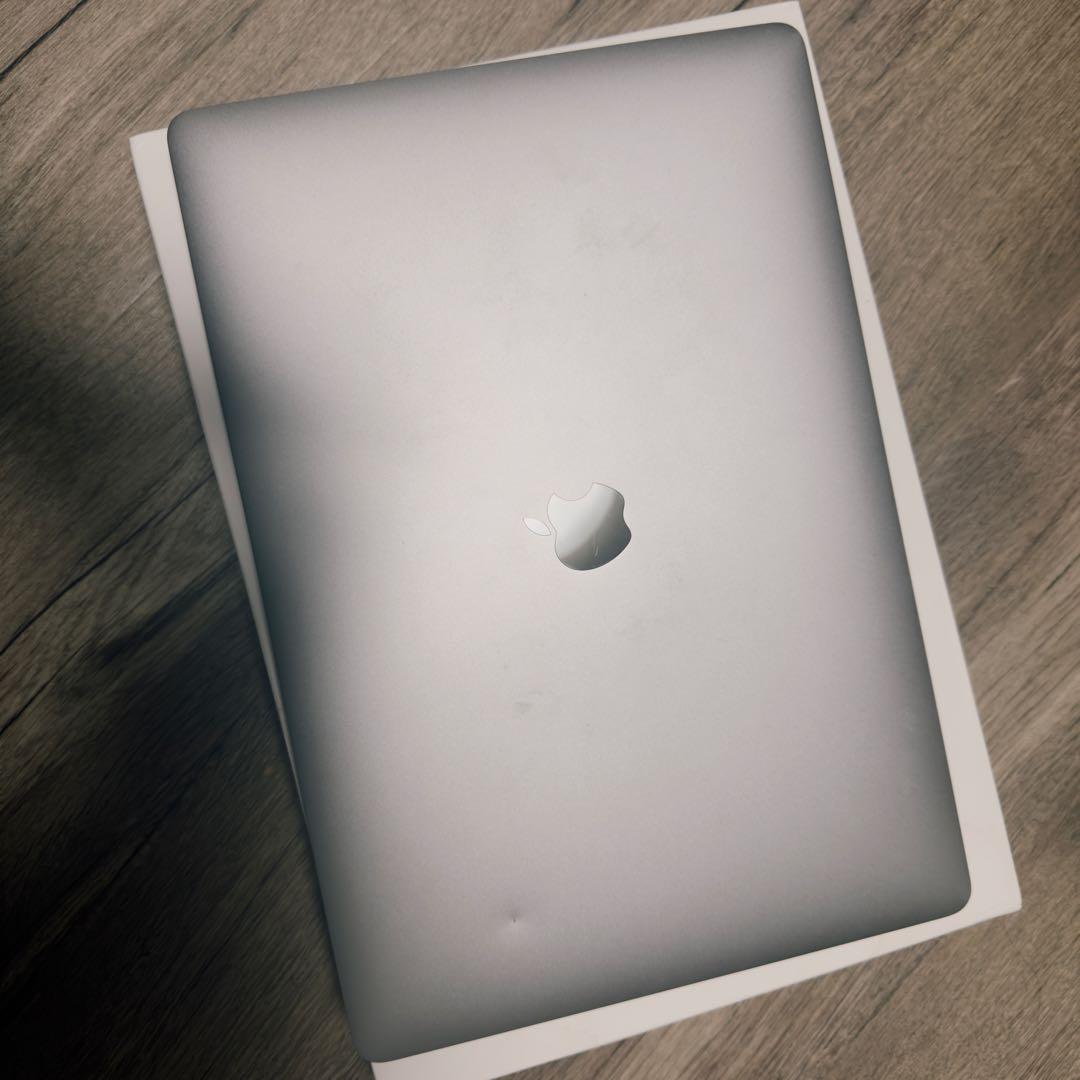 MacBook Pro15インチ2019付属品なし