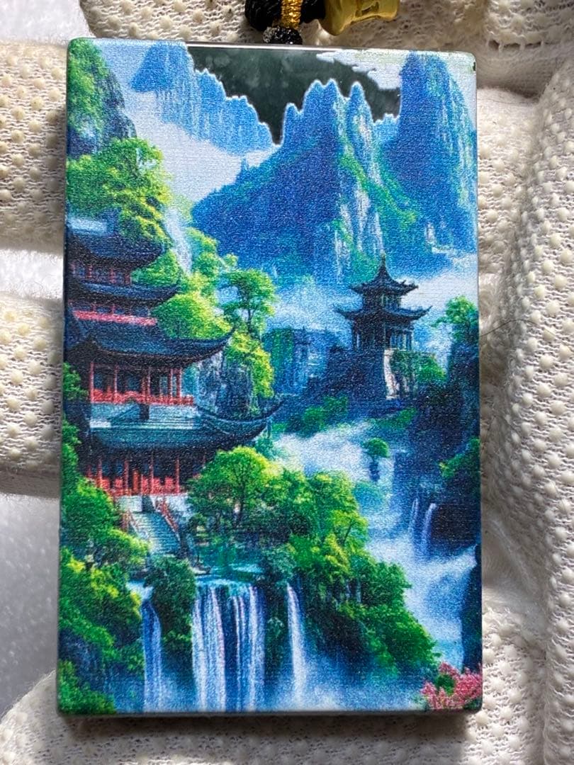 天然石高氷種翡翠原石ペンダント 彩絵観音菩薩座像 裏面山水意彩絵 大変美しい逸品