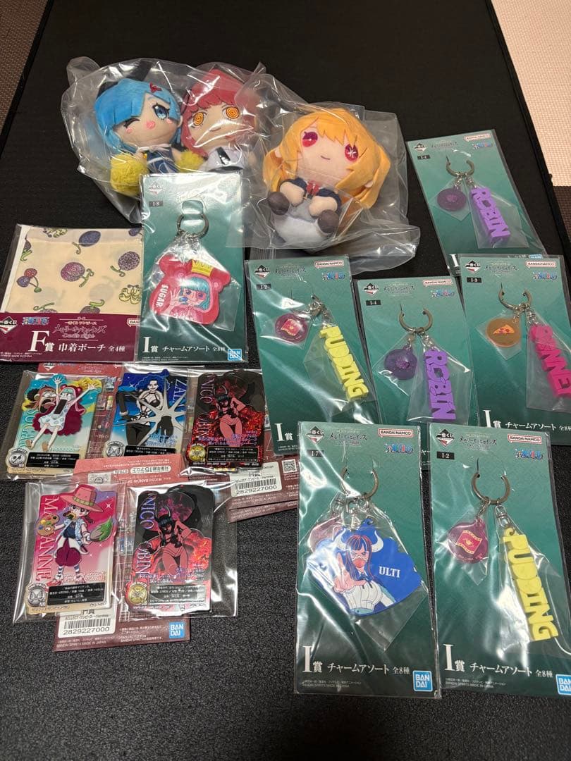 アニメグッズ　　ワンピース　レールガン　鬼滅の刃　フィギュア　アクリルスタンド他