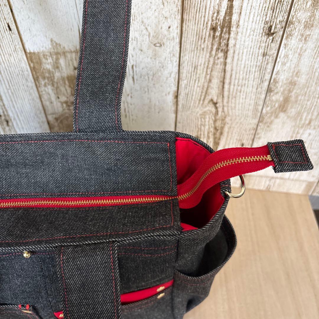 あき　デニムトートバッグ　ハンドメイド　ブラック×レッド　【新品デニム】