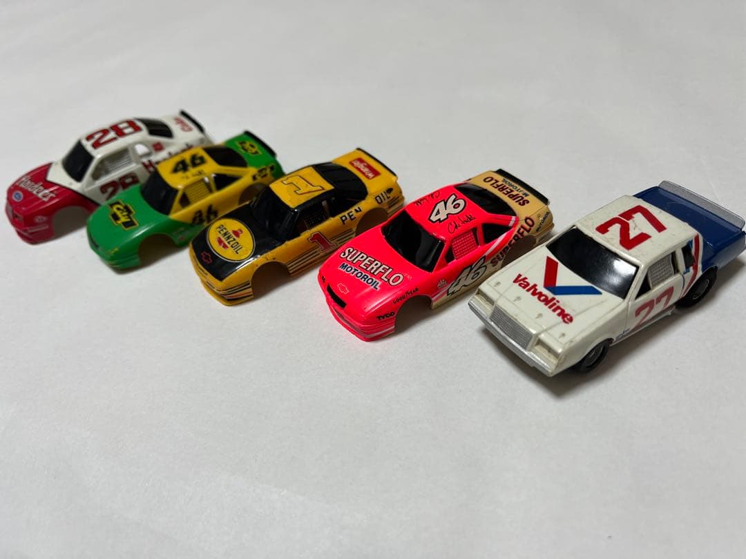 ナスカー　HOスロットカー　➕ボディ4台
