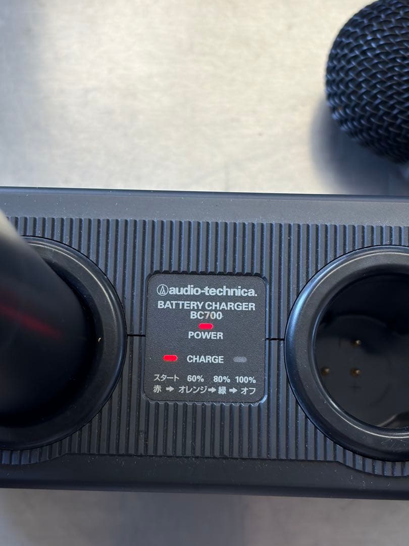 カラオケ用マイクセット　マイク2本付き中古品バッテリーチャージャー有り