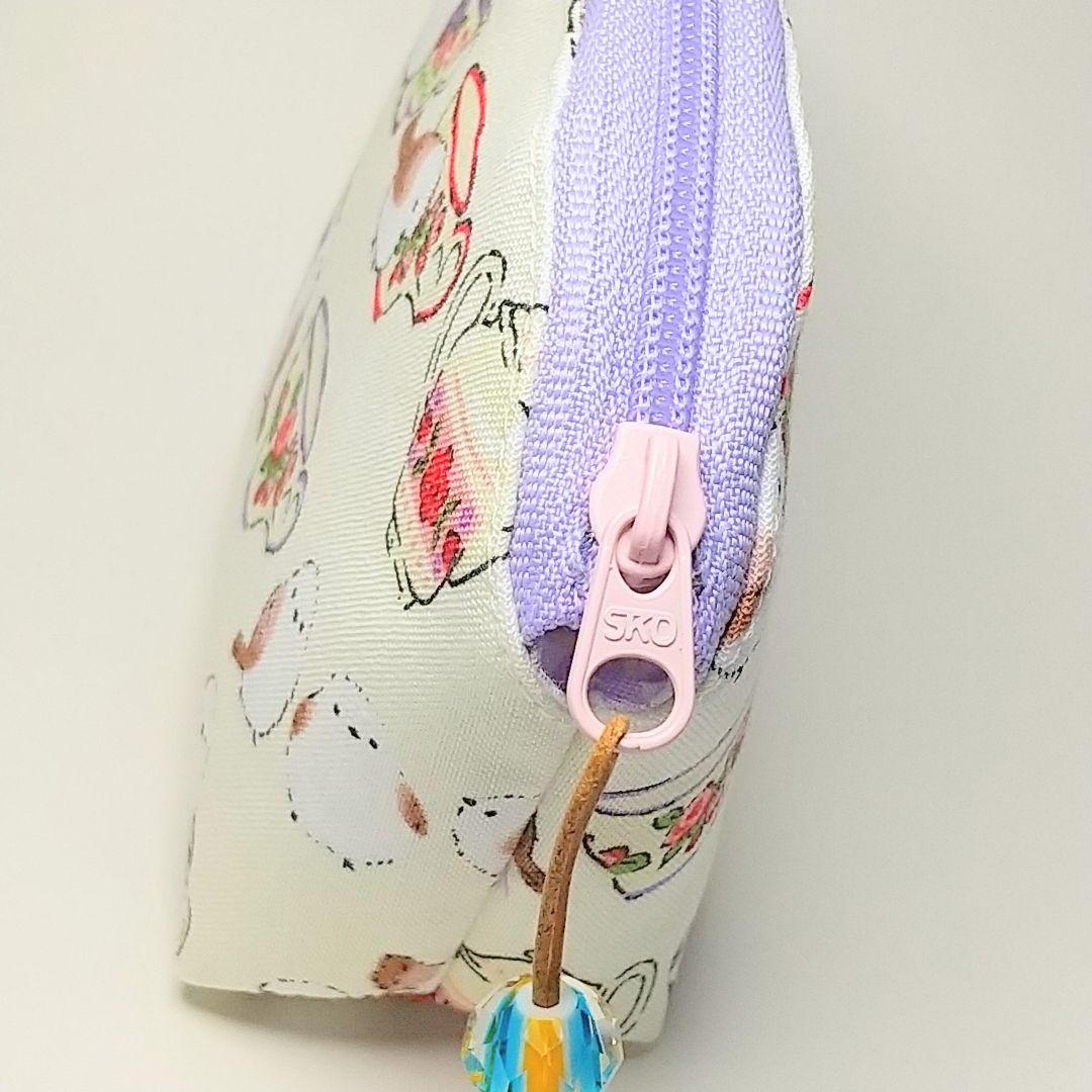 作品例★ハンドメイド ポーチ シマエナガ カップ 白 鳥 革紐 ガラスビーズ
