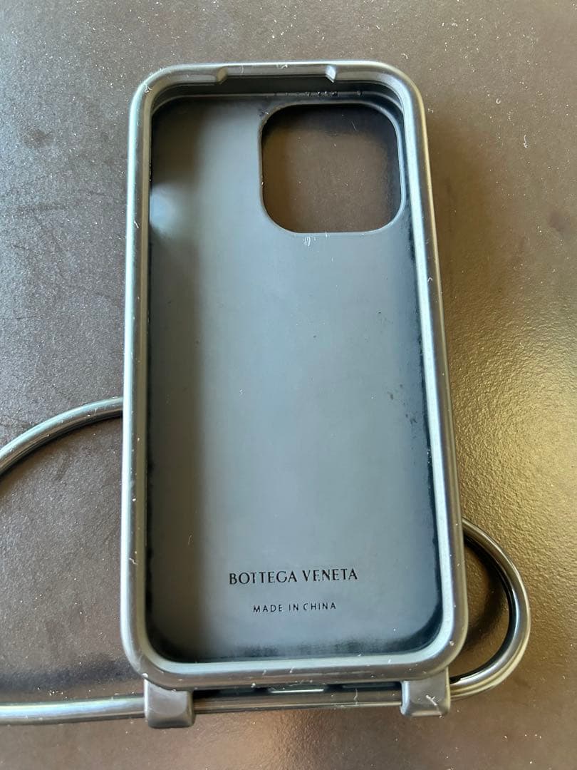 Bottega Veneta iPhone13 Pro 黒色シリコン製ケース