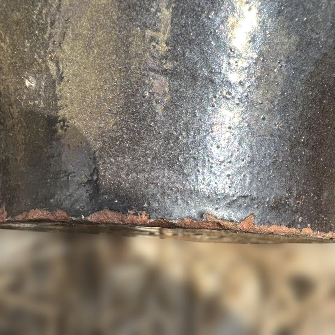 茶色の陶器ボトル高さ約２５、最大径約１６、底径１０.4、口内径約2.４センチ