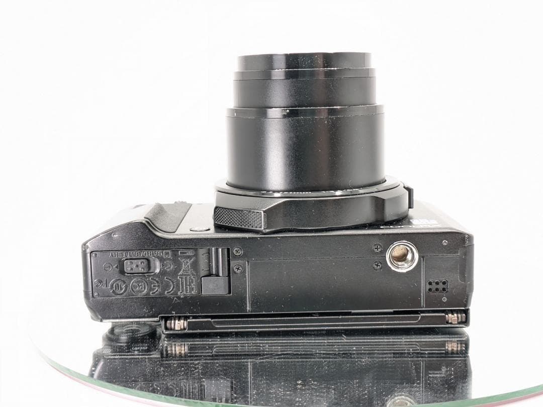 【スマホでは届かない・美品】Nikon デジカメ COOLPIX A1000