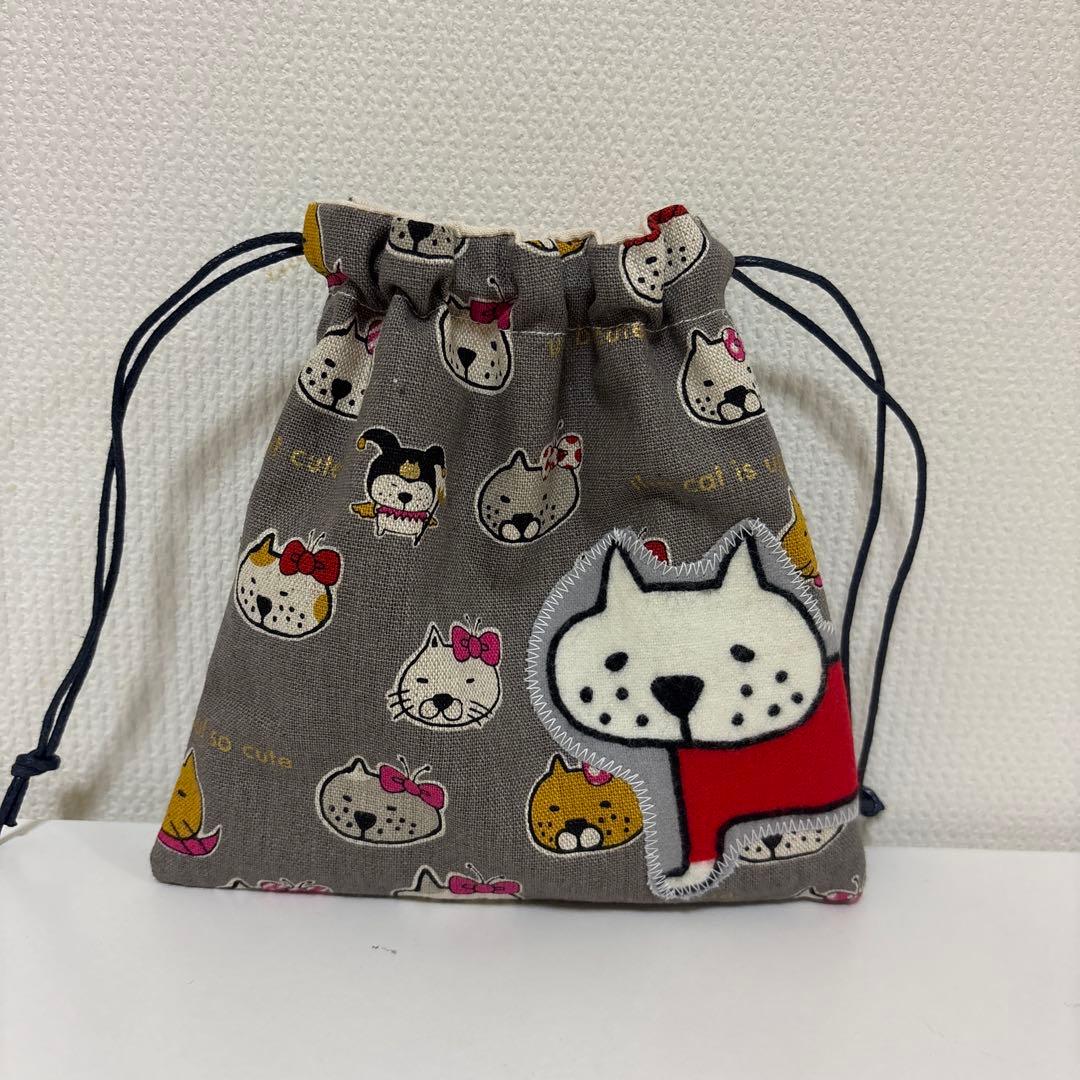 感謝価格　SALE ペンポーチ　小物入れ　猫柄　ハンドメイド　20cmファスナー