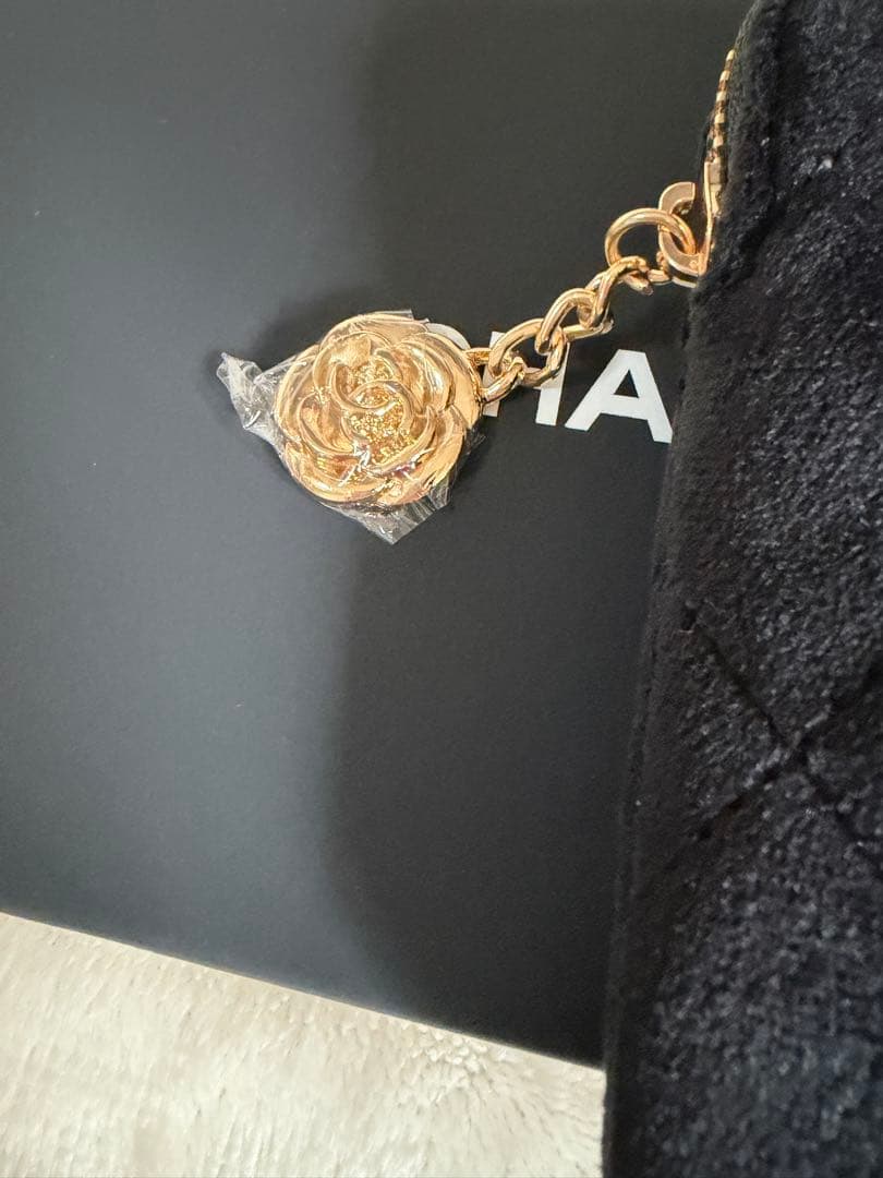 チコCHANEL シャネル ベロア キルティング クラッチバッグ ブラック