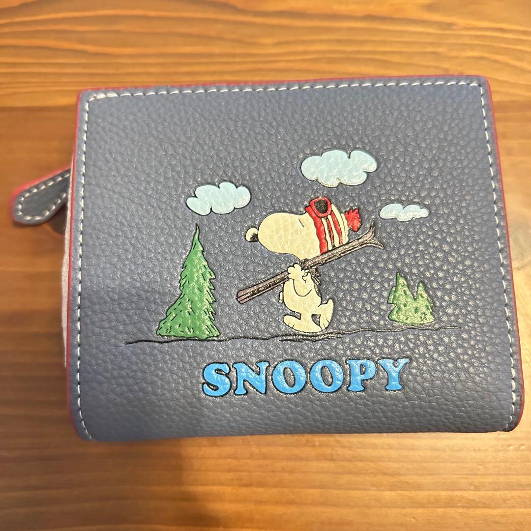 超大人気❤️COACH × PEANUTS スヌーピー コラボ 二つ折り財布