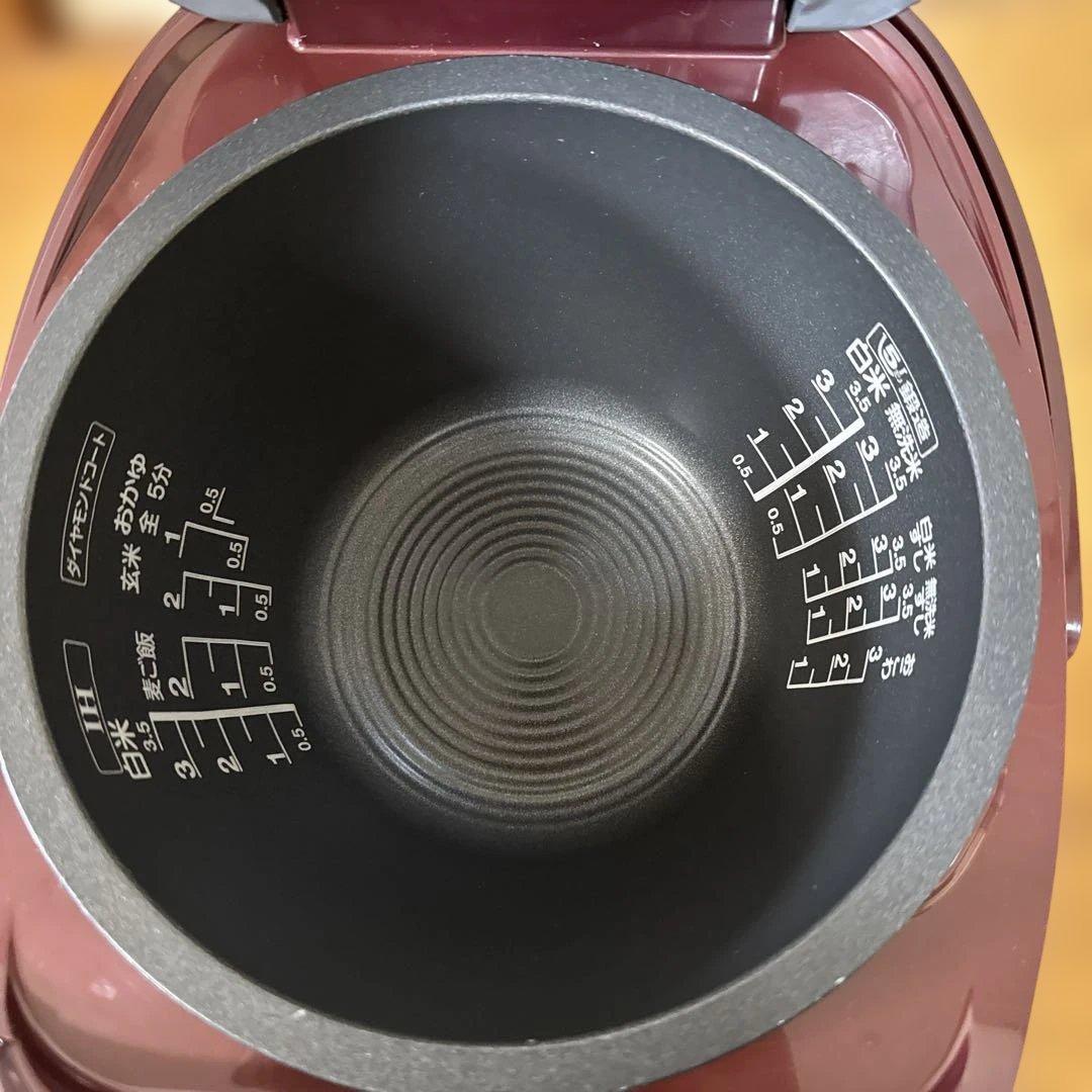 TOSHIBA 炊飯器　RC-6XM 炊飯器 赤