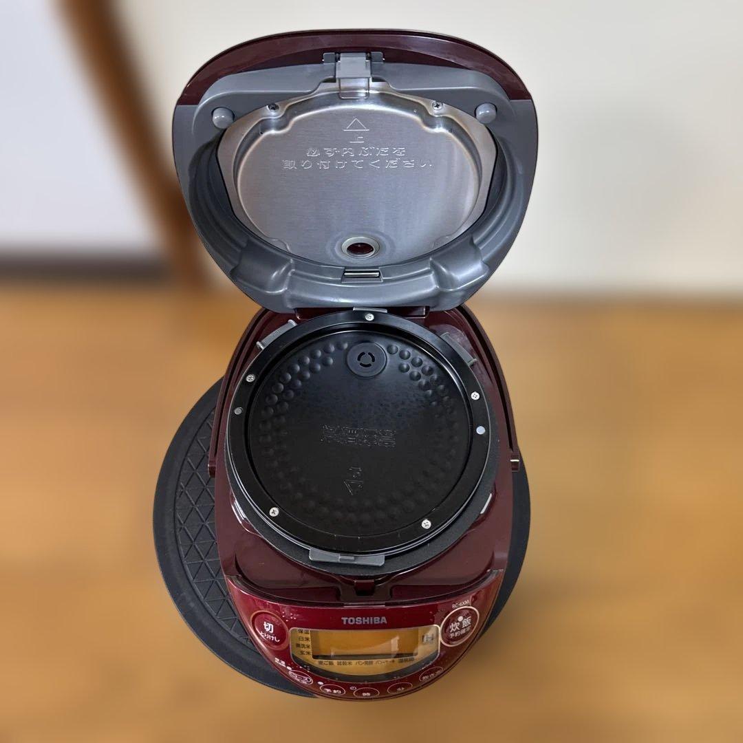TOSHIBA 炊飯器　RC-6XM 炊飯器 赤