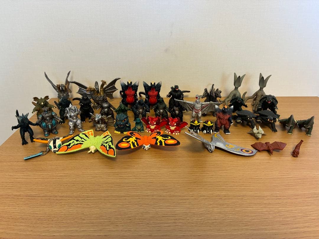 【中古】ゴジラ　ガメラ　フィギュアセット 約40体