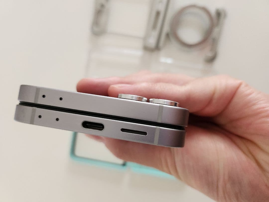 Samsung Galaxy Z Flip6 本体 シルバー 512GB[美品]