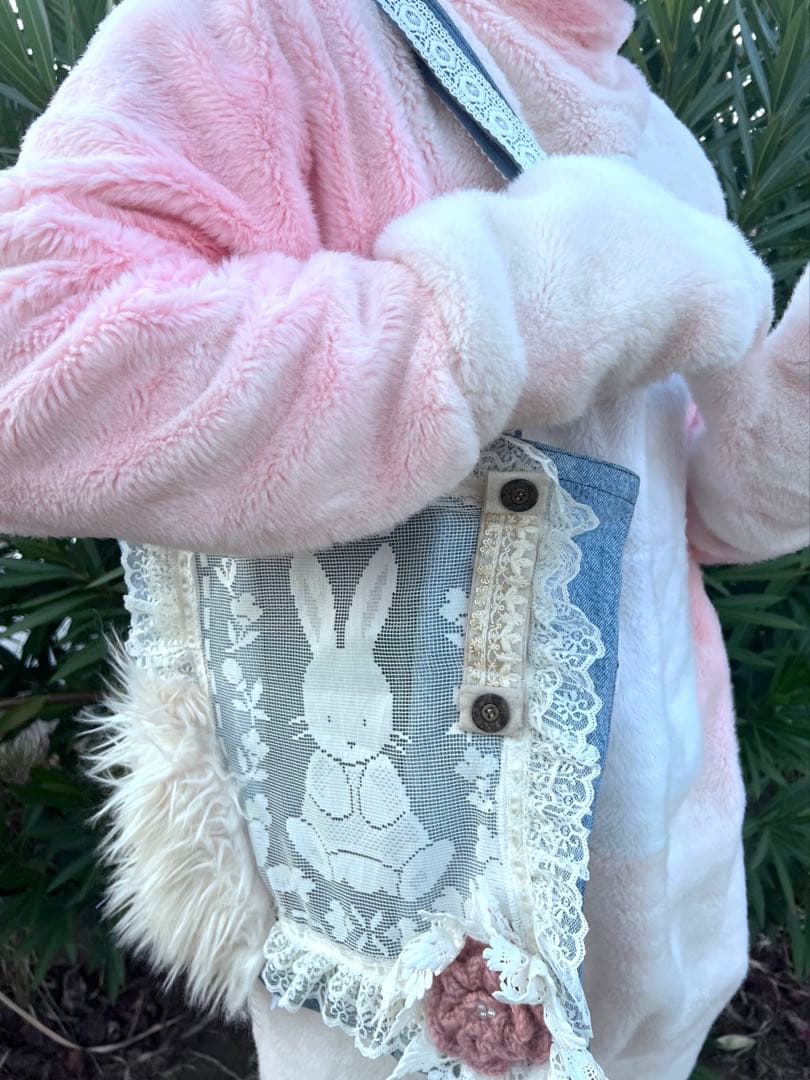 ☆デニムリメイクのトートバッグ うさぎさん パンツ ☆