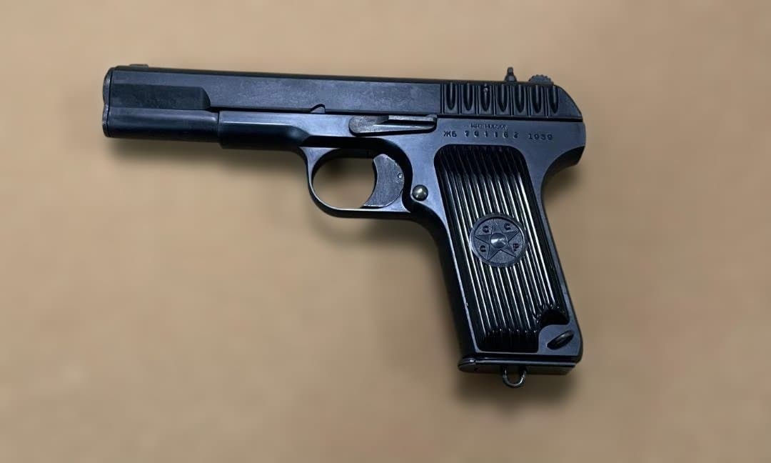 トカレフ TOKAPEB TT-33 ブラックモデルガン ヘビーウェイト