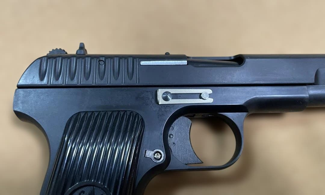 トカレフ TOKAPEB TT-33 ブラックモデルガン ヘビーウェイト