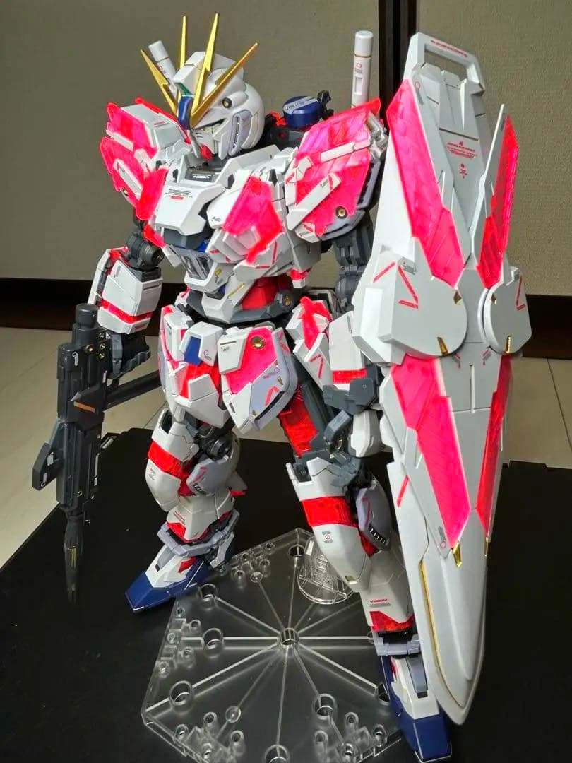 MG ナラティブガンダム&シナンジュスタイン　完成品　無塗装