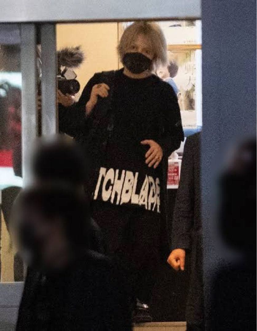 hyde着 SWITCHBLADE BIG LOGO TEE BIG シルエット