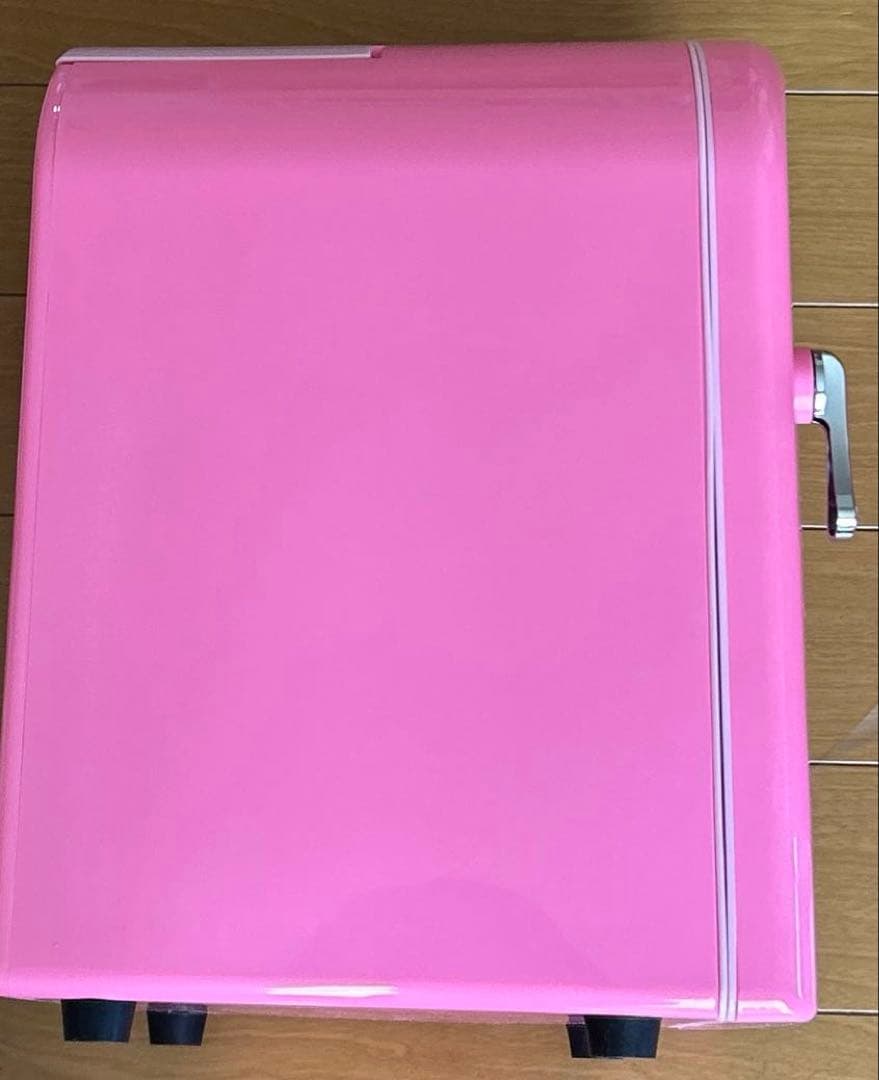 ハローキティ　クーラー＆ウォーマー　ミニ冷温蔵庫