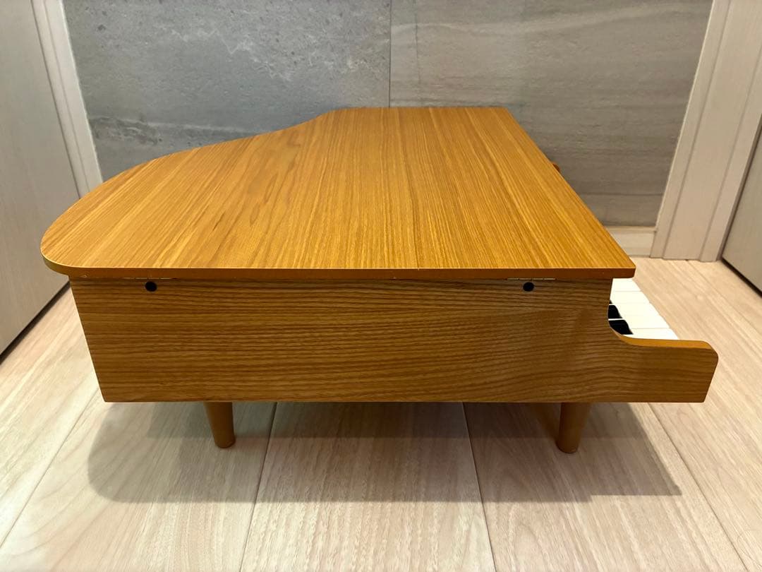 KAWAI 木製 ミニグランドピアノ