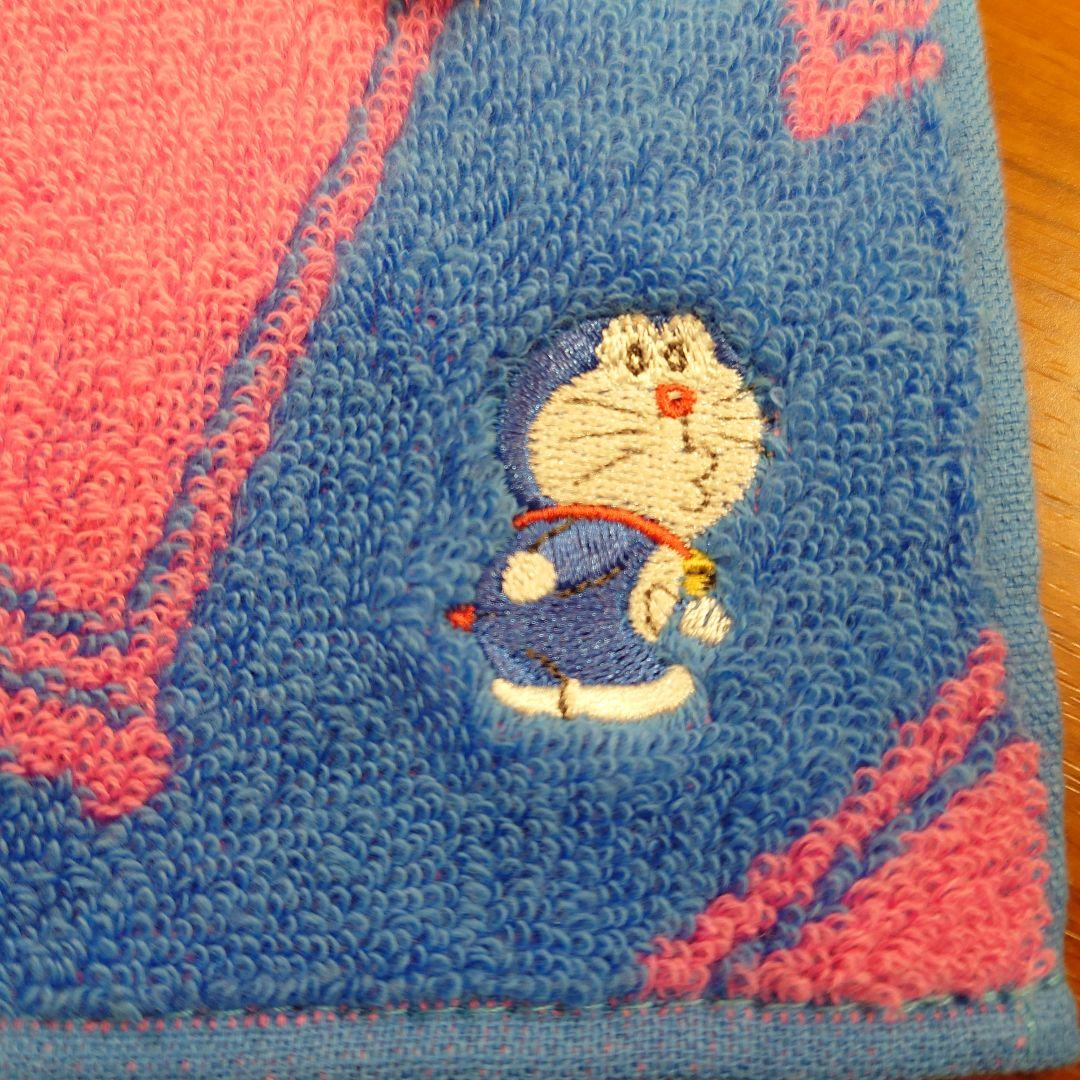 新品未使用　ドラえもん 長財布・刺繍タオルハンカチ どこでもドア
