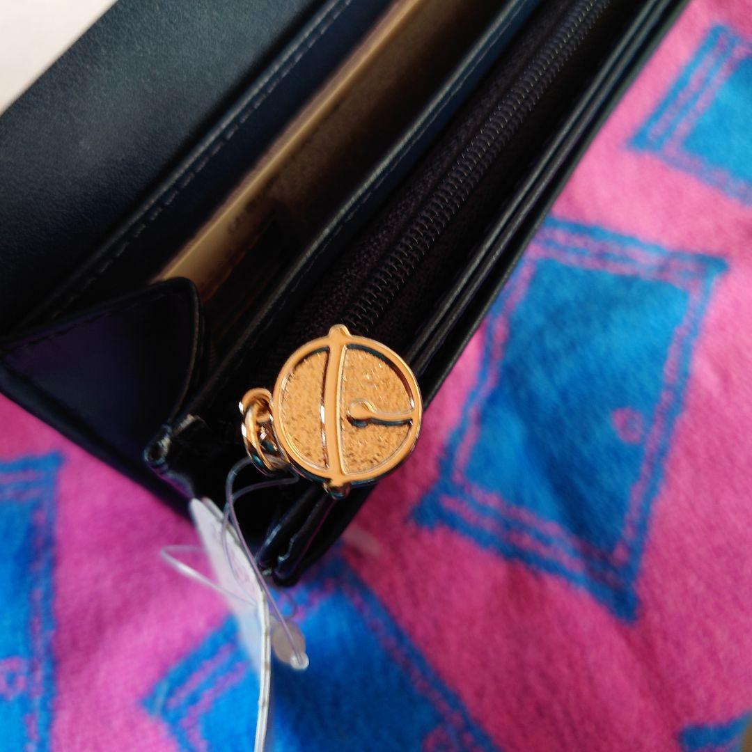 新品未使用　ドラえもん 長財布・刺繍タオルハンカチ どこでもドア