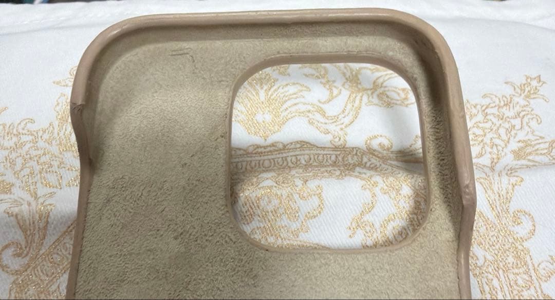 クリスチャンディオール iPhone16 Pro ケース　ベージュ