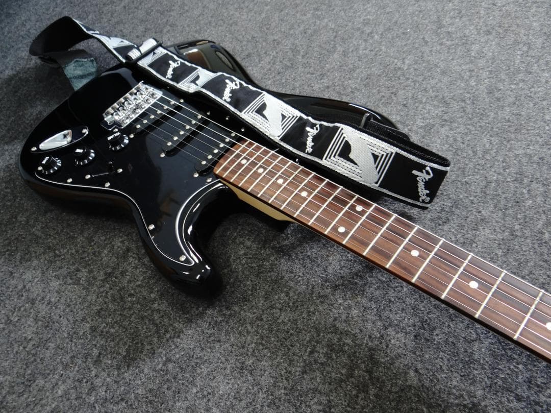 Legend Stratocaster 新品同様