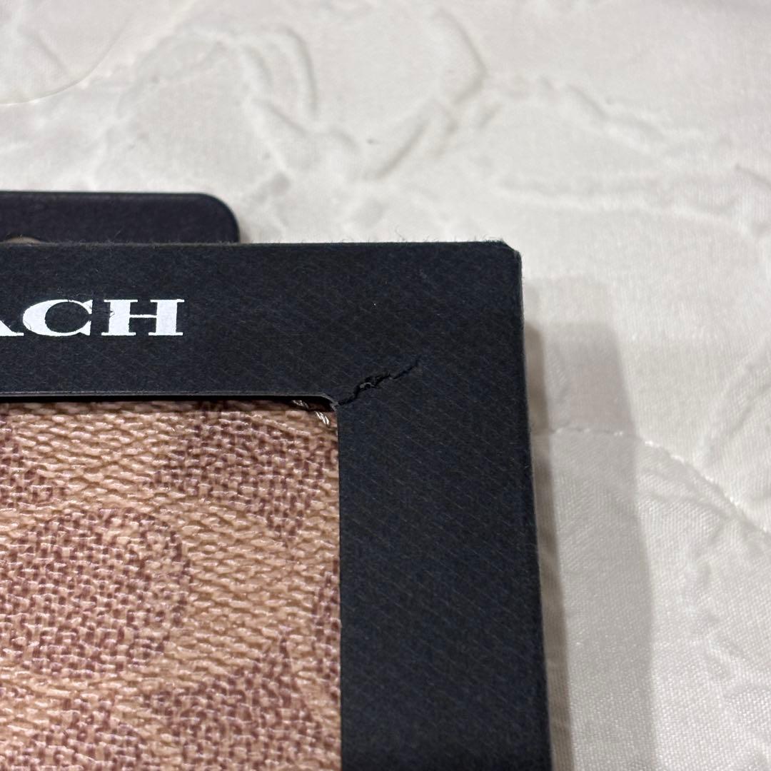 【新品】COACH　iPhone 15Pro　フォリオケース カーキ