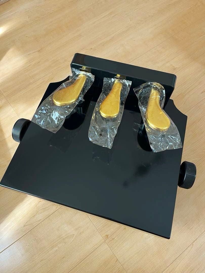 ★ほぼ新品★ピアノ　足台　補助ペダル　子供用　無段階調整