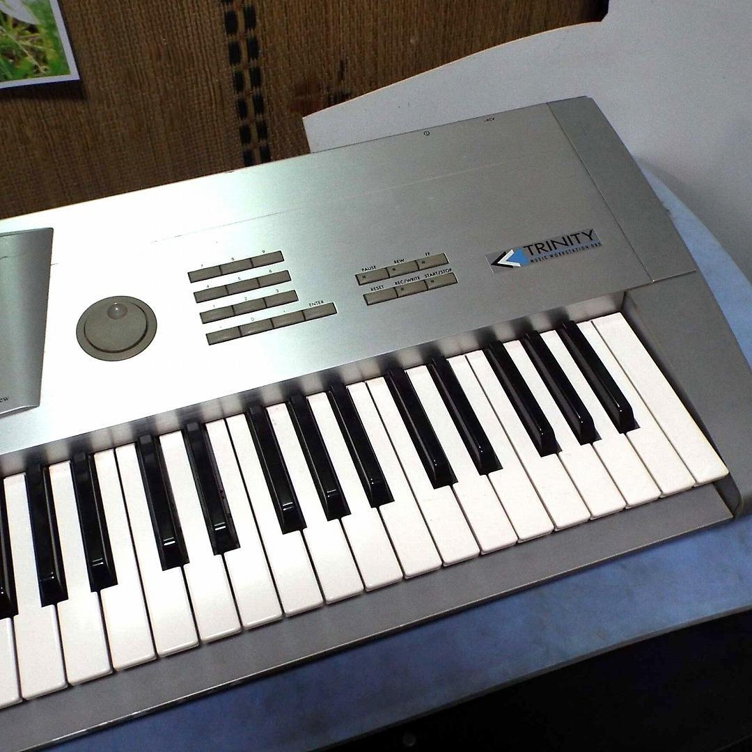液晶難有_KORG TRINITY 61鍵_SCSI付_FDD交換_取説新品