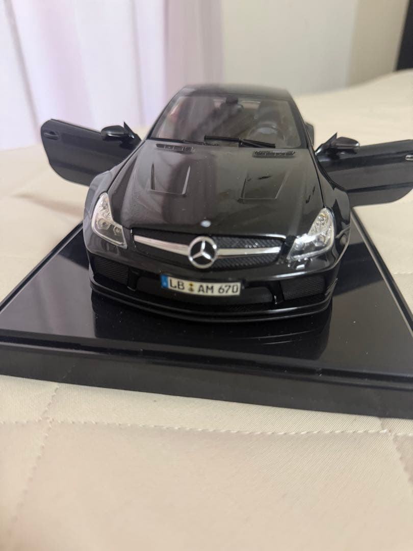 ミニカー Mercedes-Benz SL65 AMG Black Series1/18