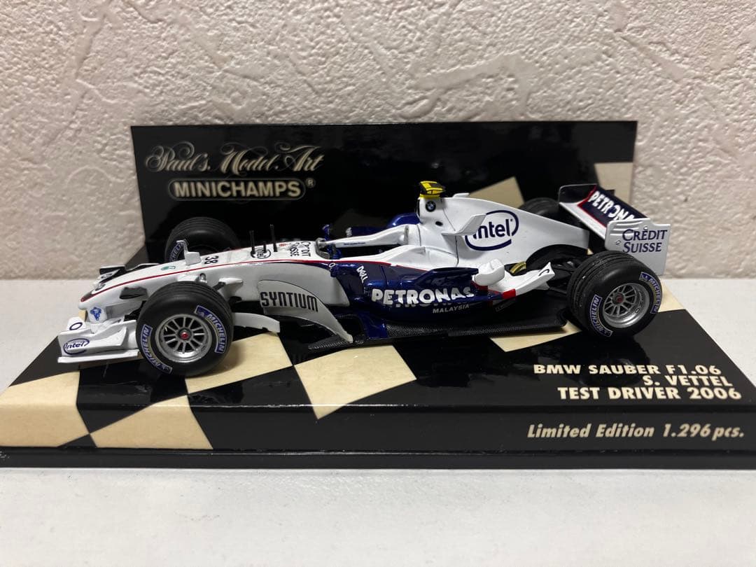 ミニチャンプス 1/43 ザウバー F1.06 ベッテル 前半戦仕様