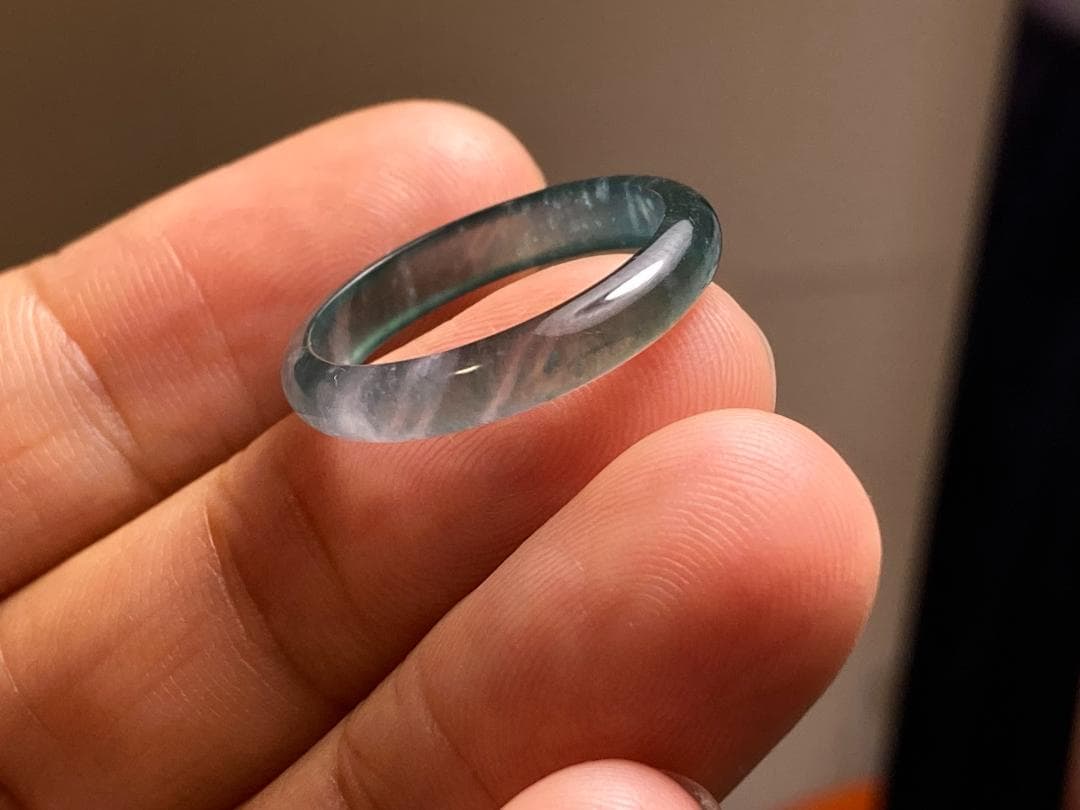 L16-49 上品 高氷種 15.5号薄墨緑グアテマラ産A貨本翡翠くりぬきリング