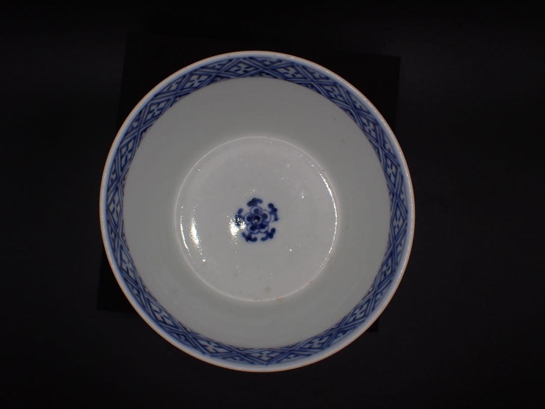 【優品】古伊万里<源氏車に松浪の図> 裏:渦福 そば猪口 大振り骨董品(青12)