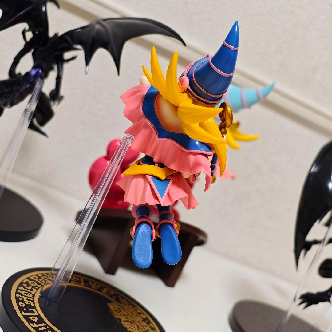 遊戯王 ブラックマジシャンガール HereDitail フィギュア レッドアイズ