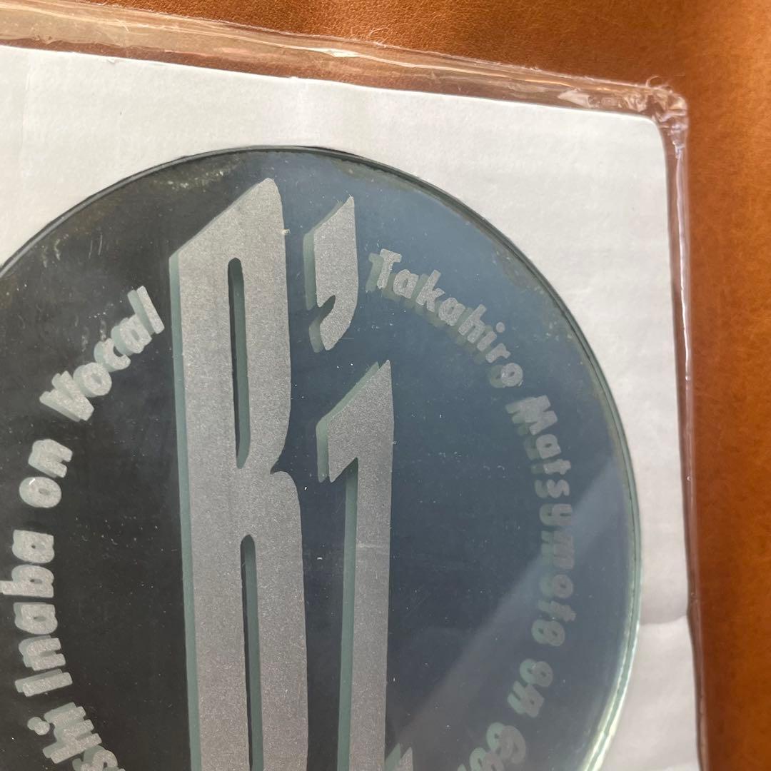 B'z 初期ロゴ入りガラス盾 CDスタンド