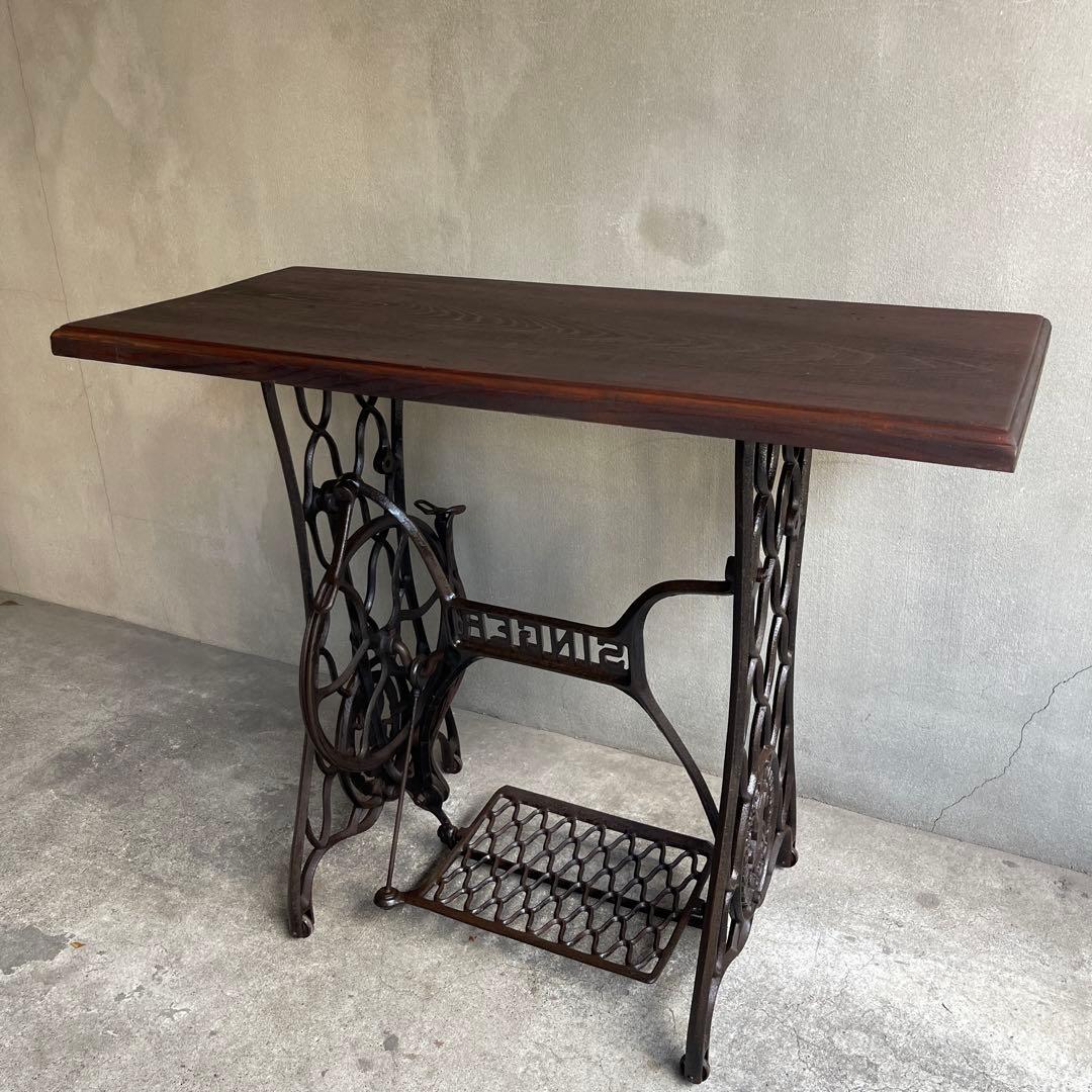 アンティーク　SINGER シンガー網目鉄脚　テーブル 机　鬼目ナット