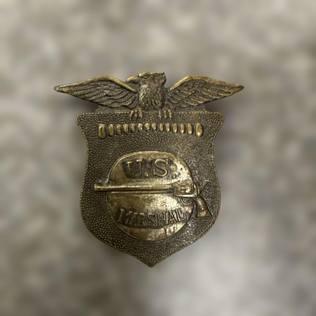 極希少【米、連邦保安官局 U.S.Marshals[USMS]】旧バッジ
